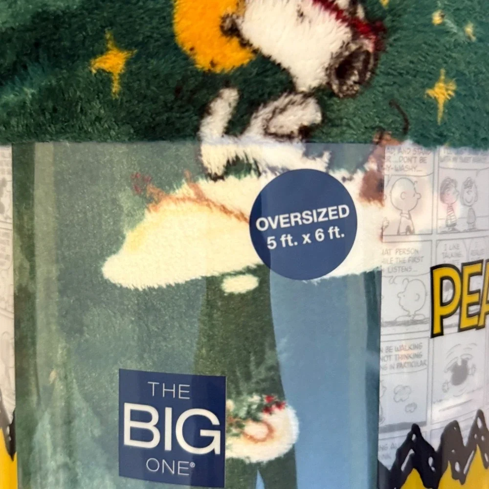 NEW Peanuts Snoopy Christmas Plush Throw Blanket Green 5x6 Oversized The Big One